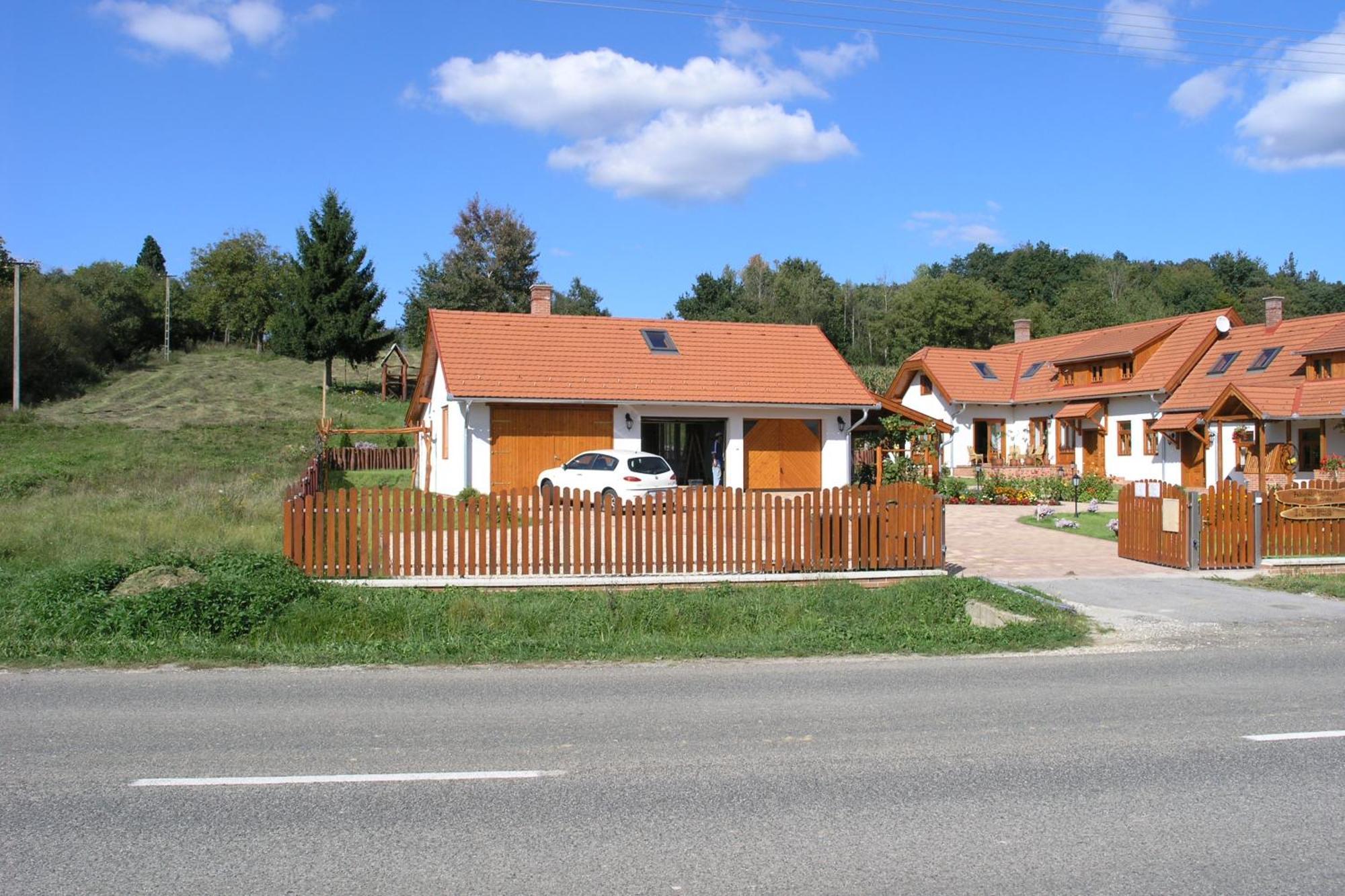 Faluszéli - Boncz Porta Nagyrákos